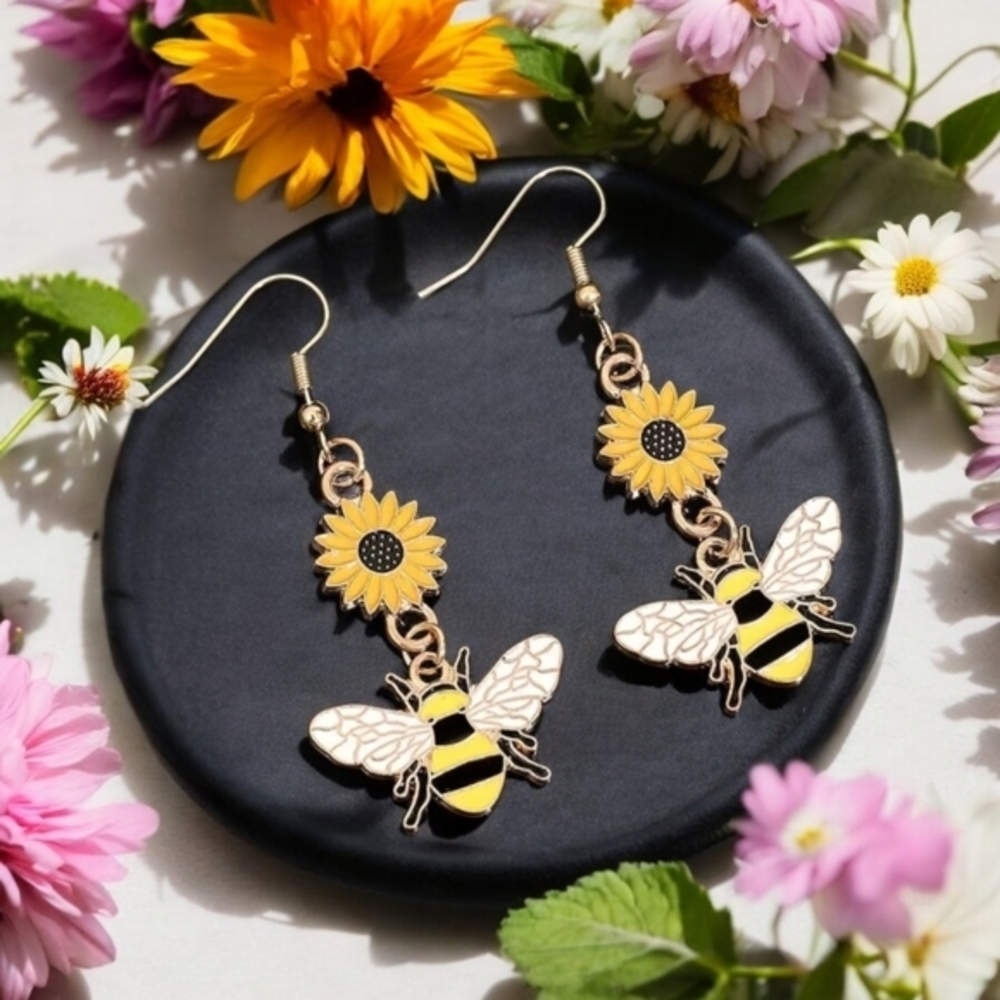 Sunny Bee Drop Earrings — Yellow Sunflower Dangle Earrings